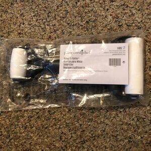 Pampered Chef Baker's Roller Set in White and Black